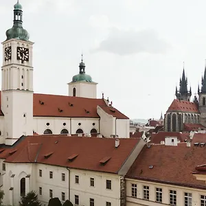 Lil With Tyn Cathedral View, Parking & Ac Apartment